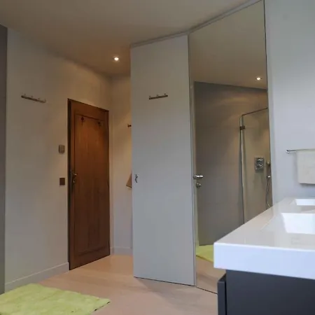 Symphonia Bed and Breakfast Μπριζ